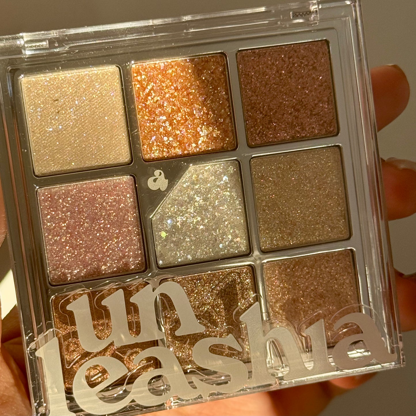 unleashia - glitterpedia eye pallete
