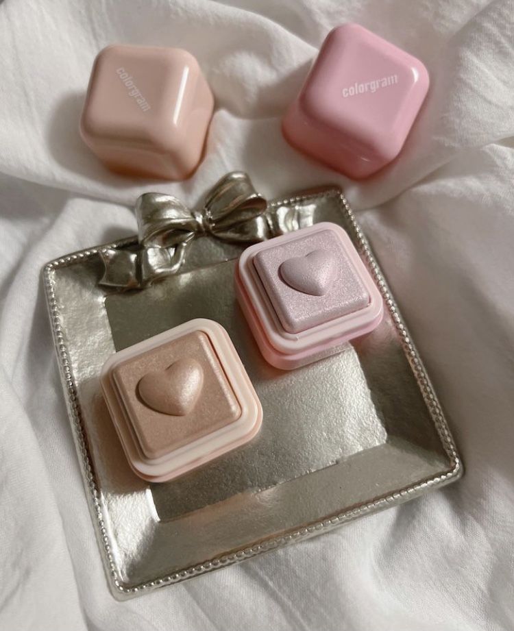 colorgram - milk bling heartlighter